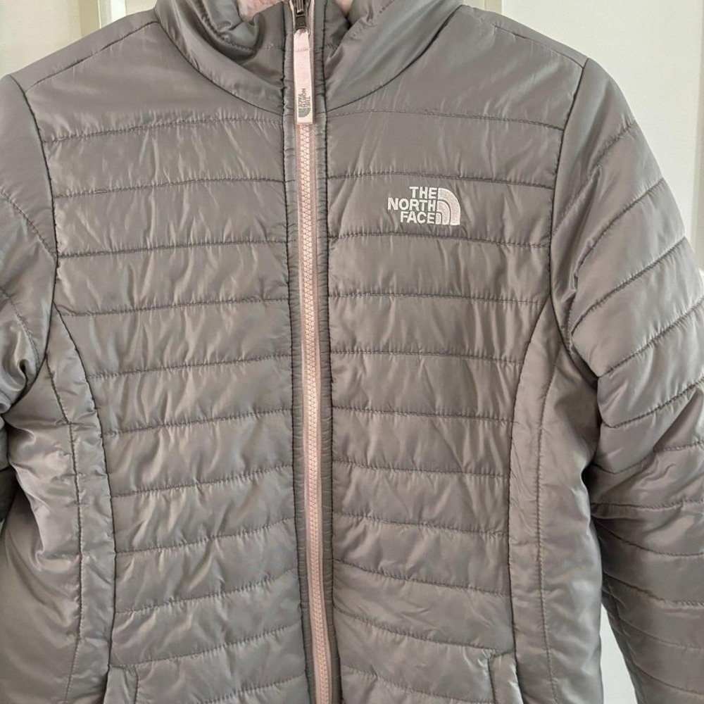 The North Face Reversible Mossbud Swirl Puffer Jacket Full Zip Gray/pinkGirls XL - Picture 4 of 8